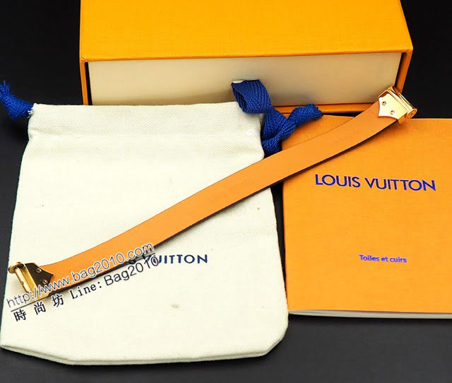 Louis Vuitton新款飾品 路易威登老花六釘皮手鏈手環 LV男女卡扣小牛皮手鐲  zglv1995